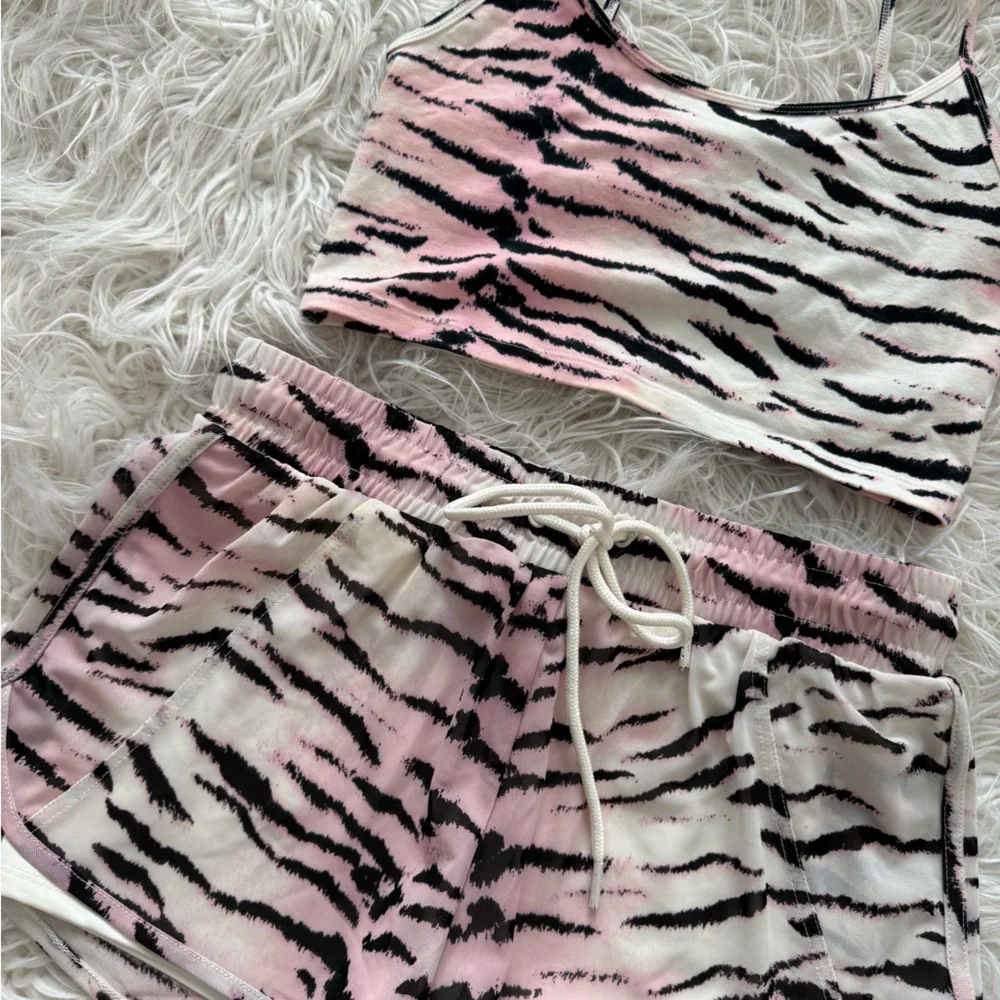Women's Pink and Black Zebra Print Set - FOREVER 21 - Picture 4 of 4